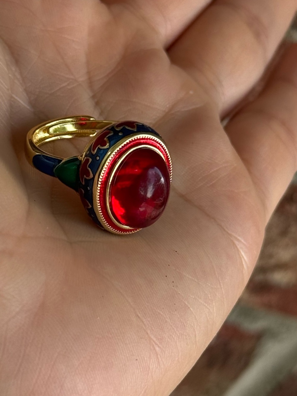 Vintage Ring with Red Cabochon Stone - Picture 7 of 7